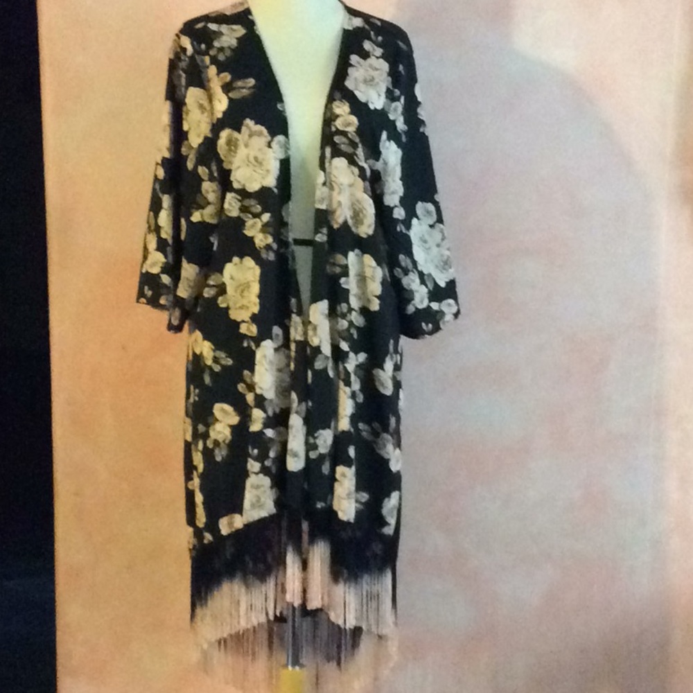 Previously loved floral print duster